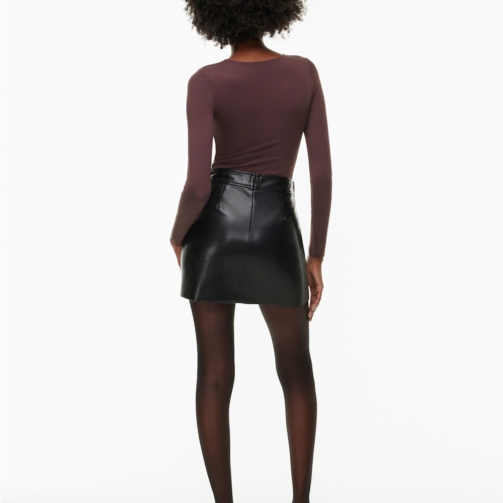 *BRAND NEW* Aritzia Babaton Contour Crew Longsleeve Bodysuit - Picture 5 of 10